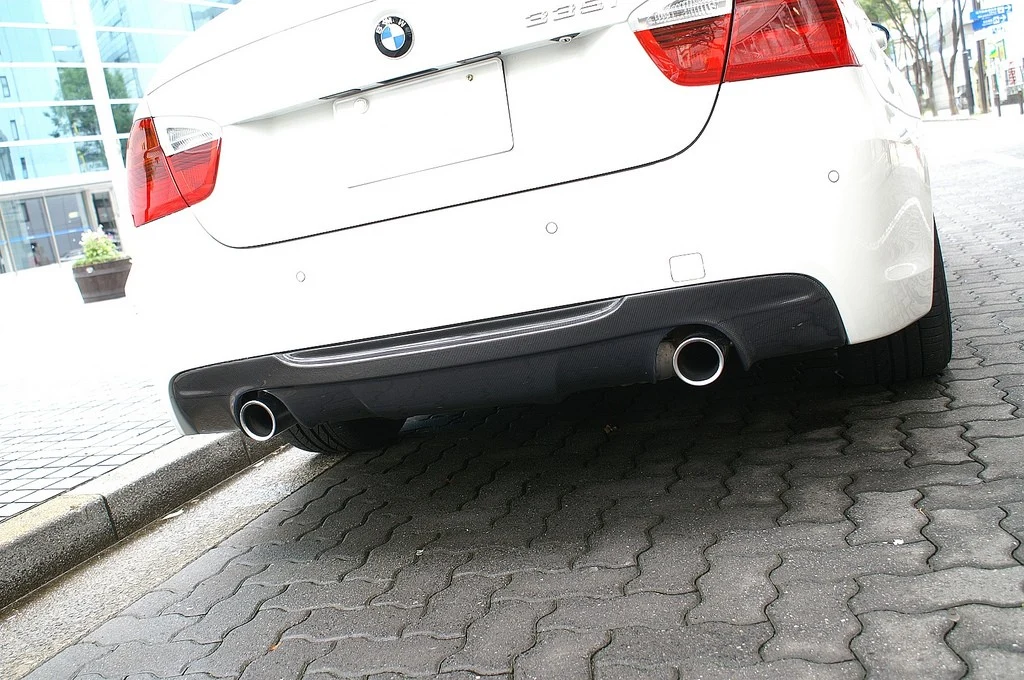 3D Design Karbon Arka Difüzör (2 Uçlu Egzoz) – BMW 335i E9X M Sport