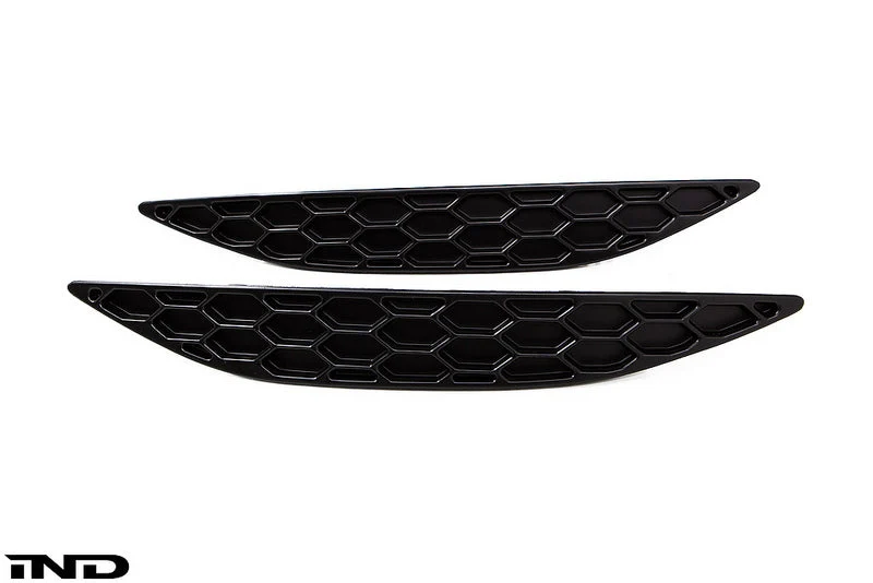 Acexxon Honeycomb Arka Reflektör Kaplama Seti – Volkswagen Golf R (Mk7)