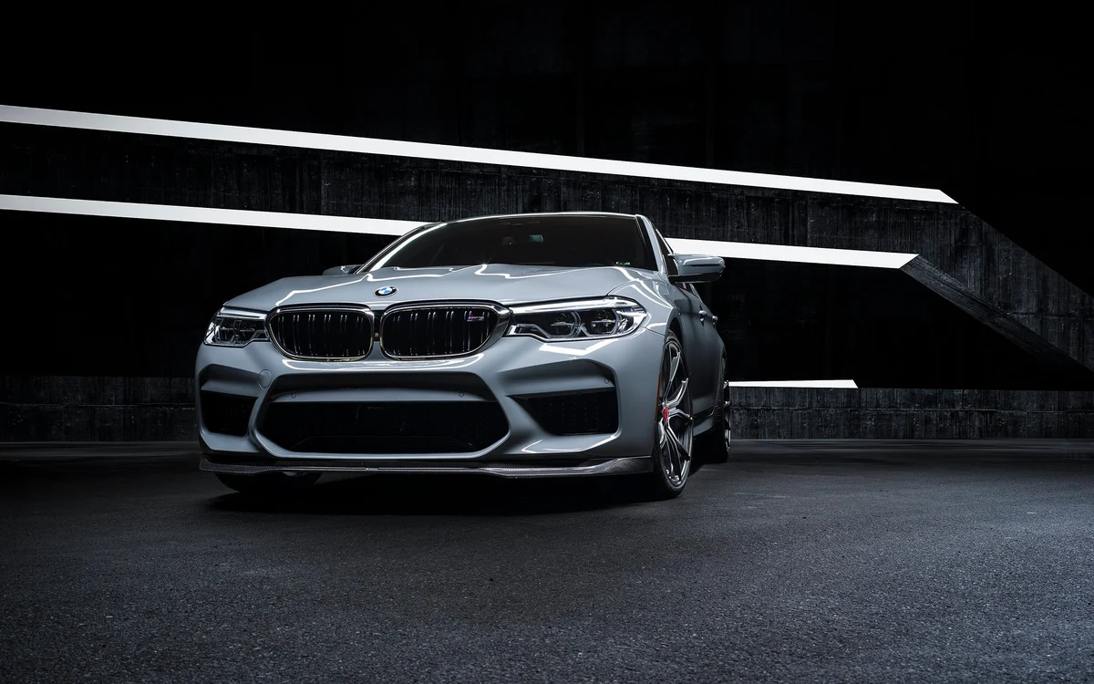 Vorsteiner Parlak Karbon Ön Spoyler – BMW M5 F90